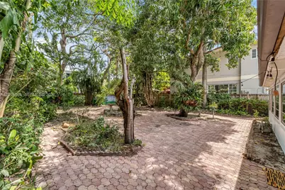 841 SW 11th Ct, Fort Lauderdale, FL 33315 - Photo 27