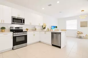 12954 SW 231st St, Miami, FL 33170 - Photo 3