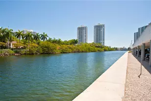 3675 N Country Club Dr, Aventura, FL 33180 - Photo 45
