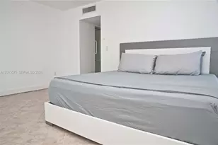 3675 N Country Club Dr, Aventura, FL 33180 - Photo 25