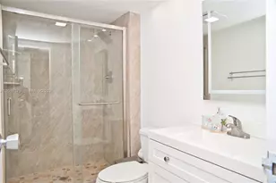 3675 N Country Club Dr, Aventura, FL 33180 - Photo 35