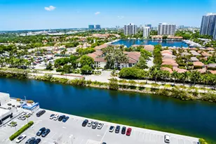 3675 N Country Club Dr, Aventura, FL 33180 - Photo 25
