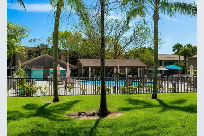 7837 Ashmont Cir #212, Tamarac, FL 33321 - Photo 11