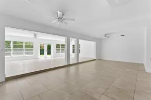 14731 NE 8th Ct, Miami, FL 33161 - Photo 11