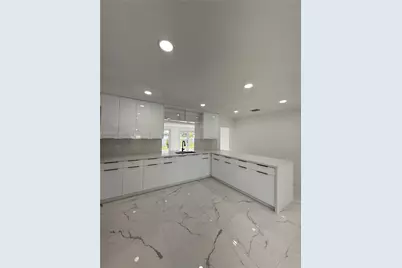 20211 NW 42nd Ave, Miami Gardens, FL 33055 - Photo 15
