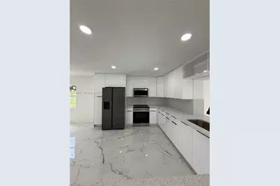 20211 NW 42nd Ave, Miami Gardens, FL 33055 - Photo 13