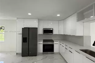 20211 NW 42nd Ave, Miami Gardens, FL 33055 - Photo 13