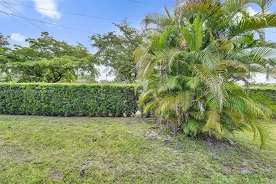 123 Briarwood Cir #2-5, Hollywood, FL 33024 - Photo 23