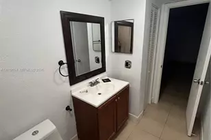 9375 Fontainebleau Blvd, Miami, FL 33172 - Photo 5