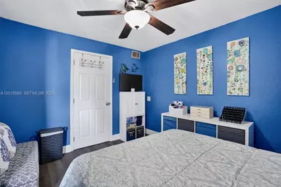 10750 S Golfview Dr, Pembroke Pines, FL 33026 - Photo 25
