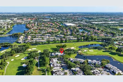 10750 S Golfview Dr, Pembroke Pines, FL 33026 - Photo 39