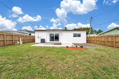 40 SE 3rd Terr, Dania Beach, FL 33004 - Photo 21