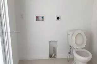 1507 NW 100th St, Miami, FL 33147 - Photo 11