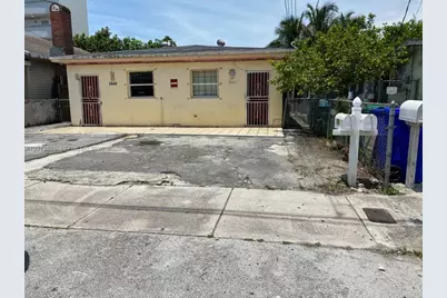 2640 NW 23rd Ct, Miami, FL 33142 - Photo 3
