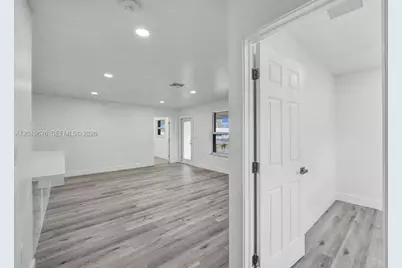 101 SW 53rd Ave, Plantation, FL 33317 - Photo 19