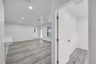 101 SW 53rd Ave, Plantation, FL 33317 - Photo 19