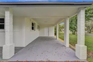 101 SW 53rd Ave, Plantation, FL 33317 - Photo 11