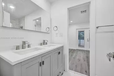 101 SW 53rd Ave, Plantation, FL 33317 - Photo 37
