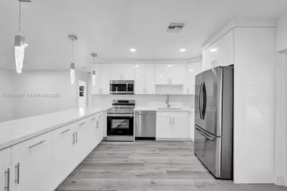 101 SW 53rd Ave, Plantation, FL 33317 - Photo 23