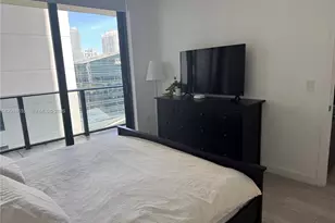 55 SW 9th St, Miami, FL 33130 - Photo 11