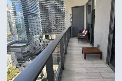 55 SW 9th St #1810, Miami, FL 33130 - Photo 15