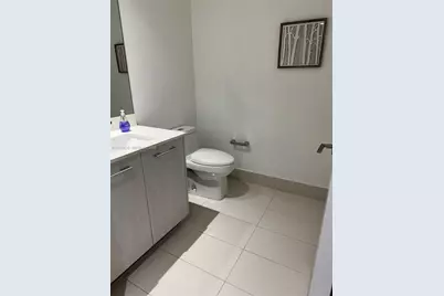 55 SW 9th St #1810, Miami, FL 33130 - Photo 9
