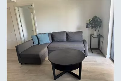55 SW 9th St #1810, Miami, FL 33130 - Photo 5