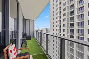 55 SW 9th St, Miami, FL 33130 - Photo 29