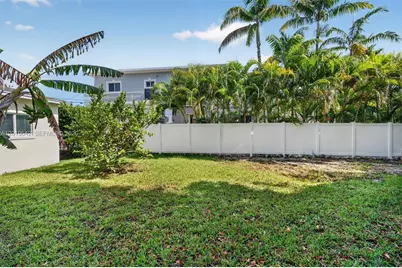 8 Ocean View Blvd, Key Largo, FL 33037 - Photo 13