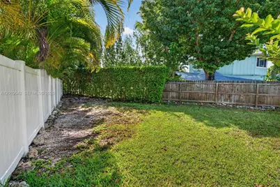 8 Ocean View Blvd, Key Largo, FL 33037 - Photo 15