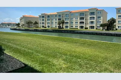 19 W Harbour Isle Dr W #103, Fort Pierce, FL 34949 - Photo 3