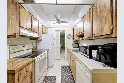 3000 NW 48th Ter #126, Lauderdale Lakes, FL 33313 - Photo 21