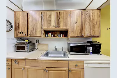 3000 NW 48th Ter #126, Lauderdale Lakes, FL 33313 - Photo 23