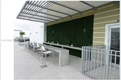 1010 SW 2nd Ave #1105, Miami, FL 33130 - Photo 5