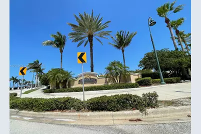 19 W Harbour Isle Dr W #201, Fort Pierce, FL 34949 - Photo 7