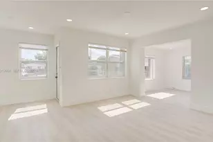 1031 NW 23rd Way, Fort Lauderdale, FL 33311 - Photo 5
