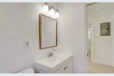 1031 NW 23rd Way, Fort Lauderdale, FL 33311 - Photo 19