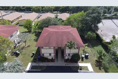 825 SW 10th St #A, Hallandale Beach, FL 33009 - Photo 9