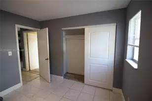 825 SW 10th St, Hallandale Beach, FL 33009 - Photo 5