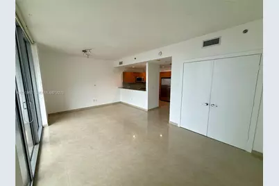 1060 Brickell Ave #2409, Miami, FL 33131 - Photo 9