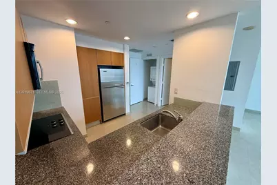 1060 Brickell Ave #2409, Miami, FL 33131 - Photo 5