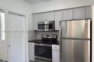 3132 Elizabeth St, Miami, FL 33133 - Photo 7