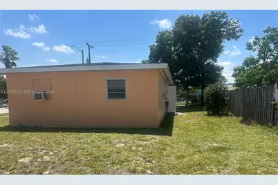 2925 NW 5th St, Fort Lauderdale, FL 33311 - Photo 3