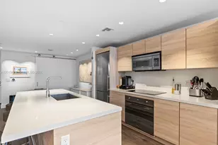 16385 Biscayne Blvd, North Miami Beach, FL 33160 - Photo 21