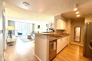 1155 Brickell Bay Dr, Miami, FL 33131 - Photo 3