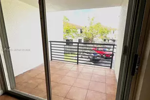 9715 Fontainebleau Blvd, Miami, FL 33172 - Photo 7