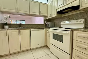3470 Foxcroft Rd, Miramar, FL 33025 - Photo 15
