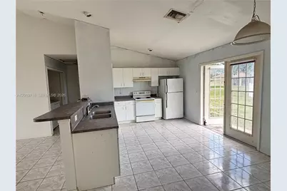 510 SW 25th Pl, Cape Coral, FL 33991 - Photo 7