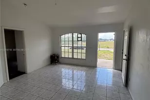 510 SW 25th Pl, Cape Coral, FL 33991 - Photo 5