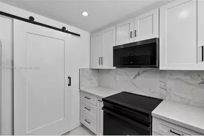 413 SW 5th Ave, Hallandale Beach, FL 33009 - Photo 13